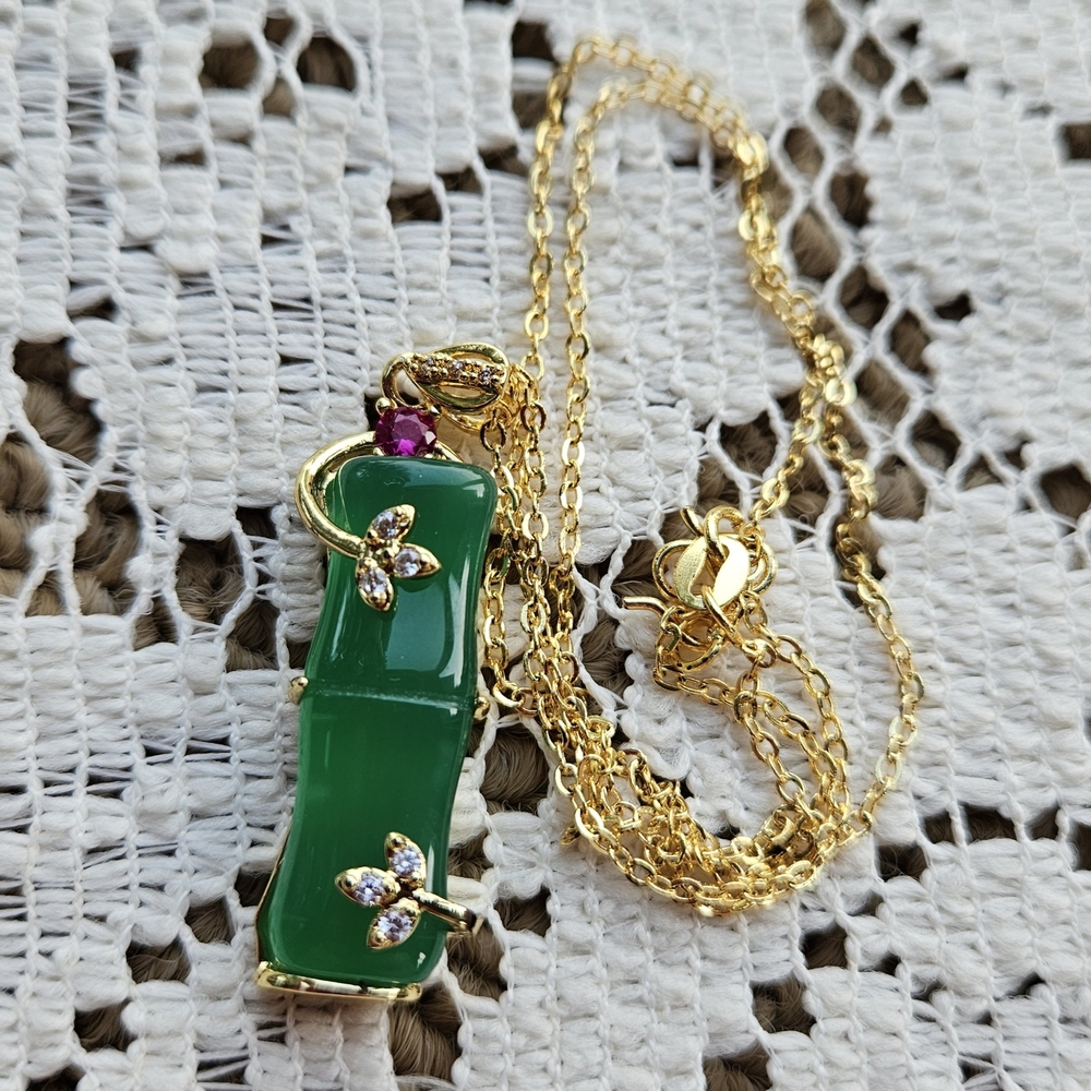 Chic Gold and Green Necklace Bamboo Like Shape with Floral Accents